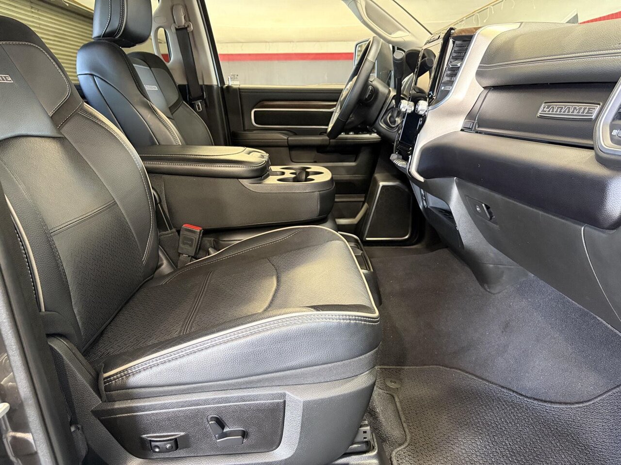 2024 RAM 2500 Laramie  Level Kit - KMC Wheels - Nitto Tires - Photo 35 - Victorville, CA 92392