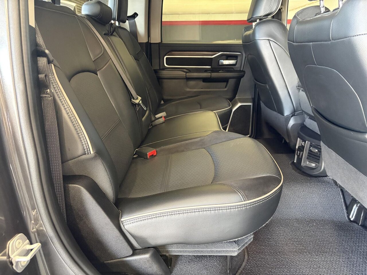 2024 RAM 2500 Laramie  Level Kit - KMC Wheels - Nitto Tires - Photo 38 - Victorville, CA 92392