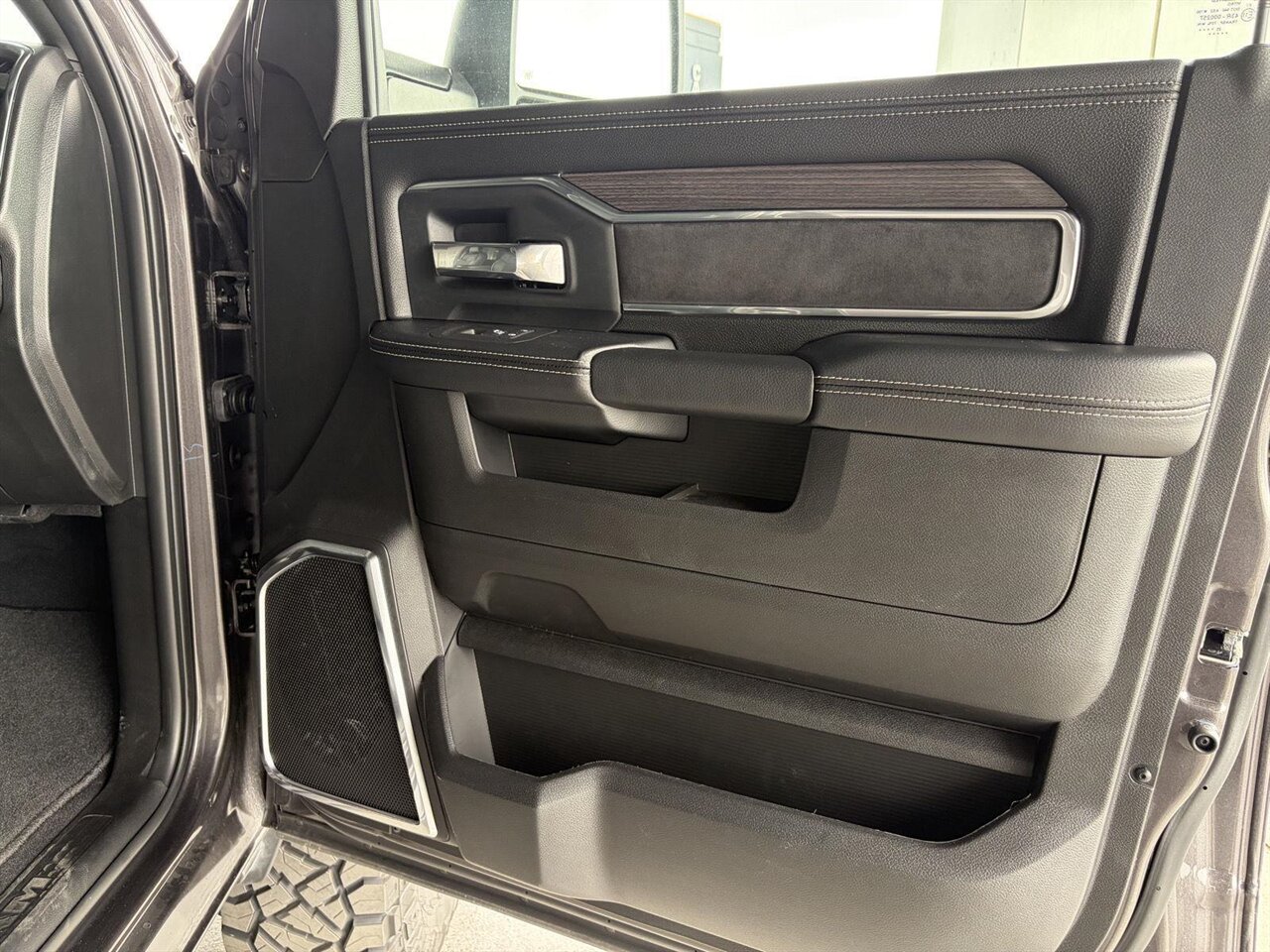 2026 RAM 2500 Laramie   - Photo 29 - Victorville, CA 92392