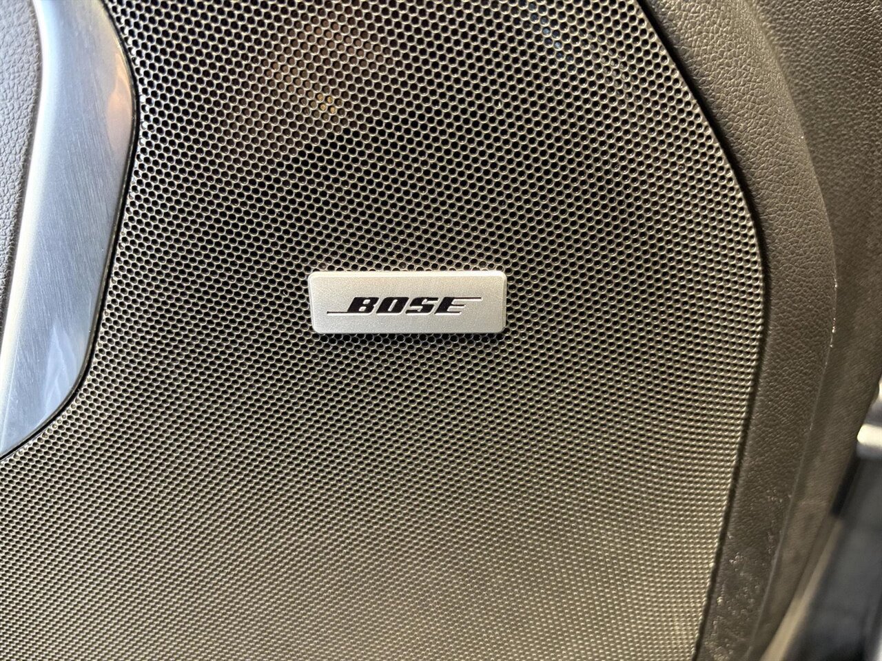 2021 Chevrolet Tahoe Premier   - Photo 16 - Victorville, CA 92392