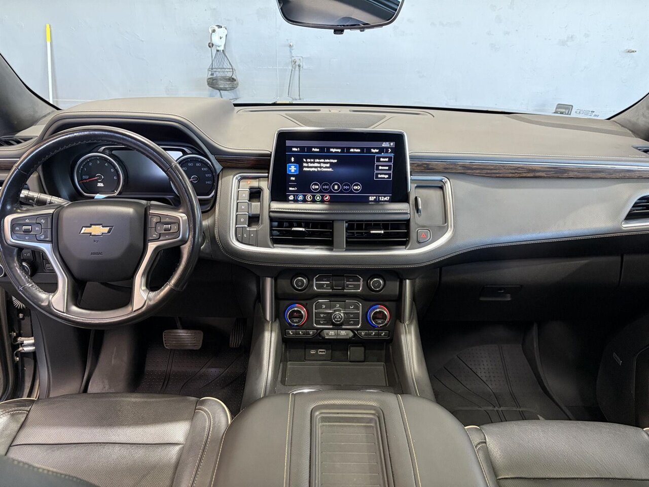 2021 Chevrolet Tahoe Premier   - Photo 13 - Victorville, CA 92392