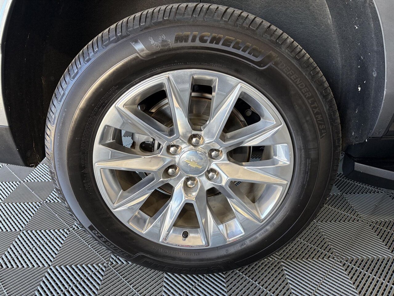 2021 Chevrolet Tahoe Premier   - Photo 11 - Victorville, CA 92392