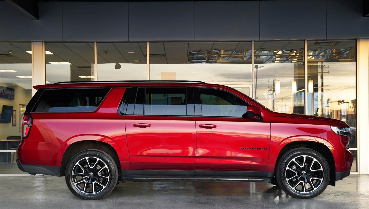 2021 Chevrolet Suburban RST   - Photo 10 - Victorville, CA 92392