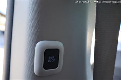 2017 Toyota Sienna LE 8-Passenger   - Photo 31 - Roswell, GA 30075