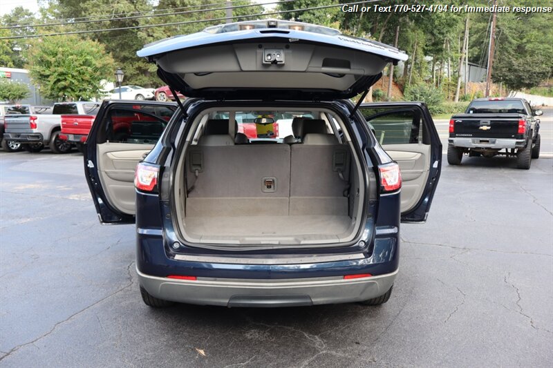2016 Chevrolet Traverse LS photo 16