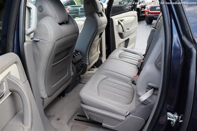 2016 Chevrolet Traverse LS   - Photo 12 - Roswell, GA 30075