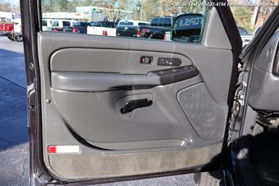 2005 GMC Sierra 2500HD SLT  Good Work Truck! - Photo 12 - Roswell, GA 30075