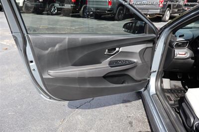 2019 Hyundai VELOSTER Turbo R-Spec   - Photo 10 - Roswell, GA 30075