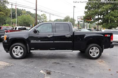 2011 GMC Sierra 2500HD Denali  Extra Clean Inside & out! - Photo 2 - Roswell, GA 30075