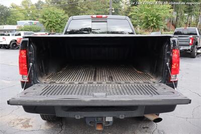 2011 GMC Sierra 2500HD Denali  Extra Clean Inside & out! - Photo 9 - Roswell, GA 30075