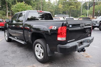 2011 GMC Sierra 2500HD Denali  Extra Clean Inside & out! - Photo 8 - Roswell, GA 30075