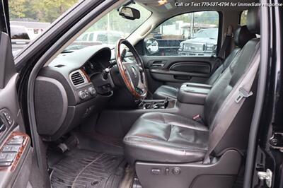 2011 GMC Sierra 2500HD Denali  Extra Clean Inside & out! - Photo 10 - Roswell, GA 30075