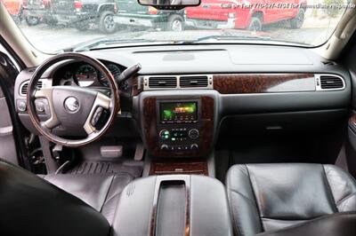 2011 GMC Sierra 2500HD Denali  Extra Clean Inside & out! - Photo 13 - Roswell, GA 30075