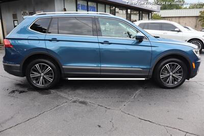 2019 Volkswagen Tiguan SEL  super clean inside and out! - Photo 5 - Roswell, GA 30075