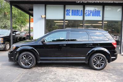 2018 Dodge Journey SE   - Photo 2 - Roswell, GA 30075