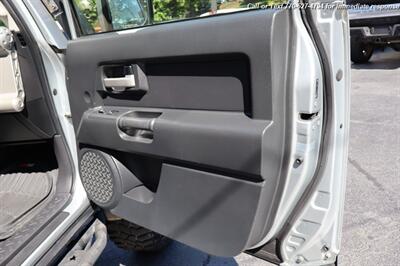 2007 Toyota FJ Cruiser   - Photo 21 - Roswell, GA 30075