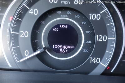 2016 Honda CR-V Touring  super clean inside and out! - Photo 12 - Roswell, GA 30075