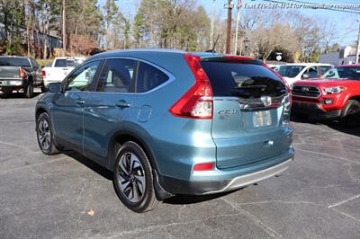 2016 Honda CR-V Touring  super clean inside and out! - Photo 8 - Roswell, GA 30075
