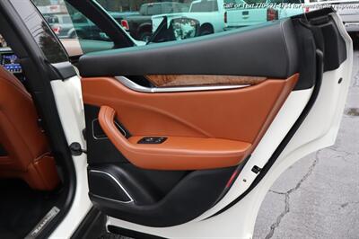 2017 Maserati Levante  Extra Clean Inside & out! - Photo 26 - Roswell, GA 30075