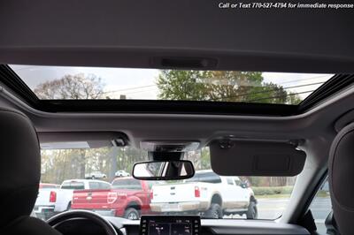 2021 Toyota Camry Hybrid LE  Extra Clean Inside & out! - Photo 25 - Roswell, GA 30075