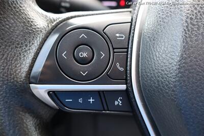 2021 Toyota Camry Hybrid LE  Extra Clean Inside & out! - Photo 13 - Roswell, GA 30075