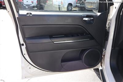 2010 Jeep Compass Limited   - Photo 11 - Roswell, GA 30075