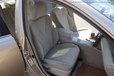 2011 Toyota Camry LE   - Photo 13 - Roswell, GA 30075