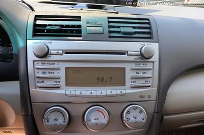 2011 Toyota Camry LE   - Photo 10 - Roswell, GA 30075