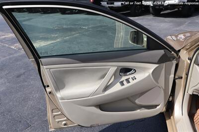 2011 Toyota Camry LE   - Photo 7 - Roswell, GA 30075