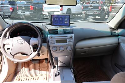 2011 Toyota Camry LE   - Photo 12 - Roswell, GA 30075