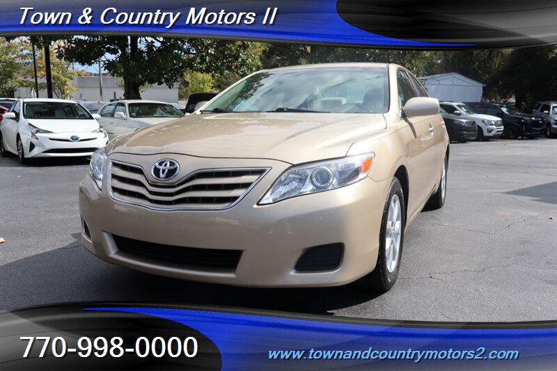 2011 Toyota Camry LE  