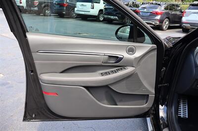 2021 Hyundai Sonata N Line   - Photo 11 - Roswell, GA 30075