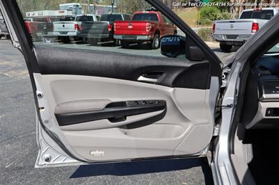 2011 Honda Accord LX-P   - Photo 10 - Roswell, GA 30075