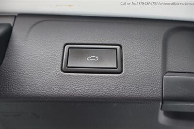 2018 Volkswagen Atlas V6 SEL Premium 4Motion   - Photo 32 - Roswell, GA 30075
