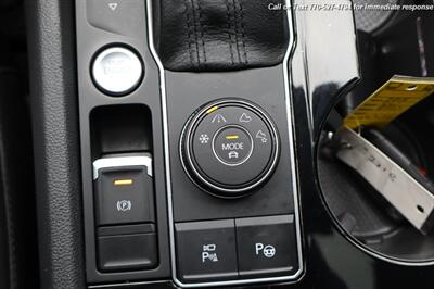 2018 Volkswagen Atlas V6 SEL Premium 4Motion   - Photo 19 - Roswell, GA 30075