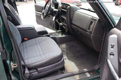 2001 Jeep Cherokee Sport   - Photo 18 - Roswell, GA 30075