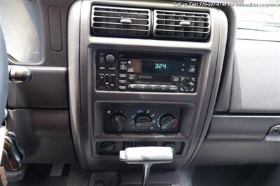 2001 Jeep Cherokee Sport   - Photo 13 - Roswell, GA 30075