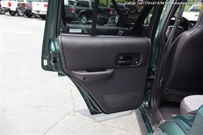 2001 Jeep Cherokee Sport   - Photo 16 - Roswell, GA 30075