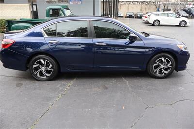 2016 Honda Accord LX  super clean inside and out! free smoke - Photo 4 - Roswell, GA 30075