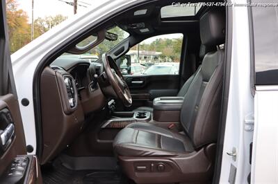 2021 GMC Sierra 2500HD Denali  Extra Clean Inside & out! - Photo 13 - Roswell, GA 30075