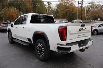 2021 GMC Sierra 2500HD Denali  Extra Clean Inside & out! - Photo 8 - Roswell, GA 30075