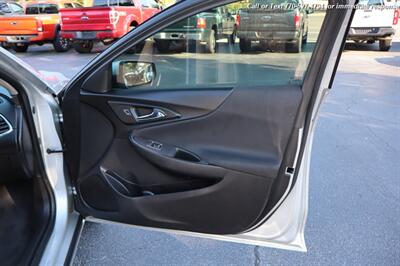 2019 Chevrolet Malibu LT   - Photo 26 - Roswell, GA 30075