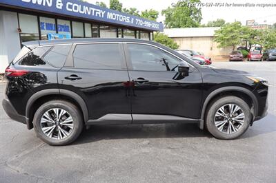 2022 Nissan Rogue SV  super clean inside and out! - Photo 5 - Roswell, GA 30075