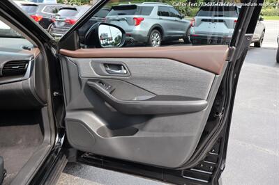 2022 Nissan Rogue SV  super clean inside and out! - Photo 25 - Roswell, GA 30075