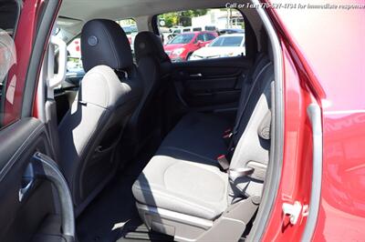 2015 GMC Acadia SLE-1   - Photo 18 - Roswell, GA 30075