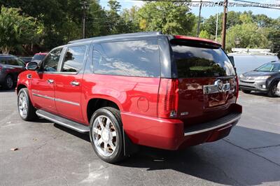 2011 Cadillac Escalade ESV Luxury   - Photo 8 - Roswell, GA 30075