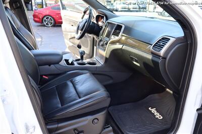 2015 Jeep Grand Cherokee Overland  super clean inside and out! - Photo 26 - Roswell, GA 30075