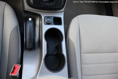 2015 Ford Escape SE   - Photo 17 - Roswell, GA 30075