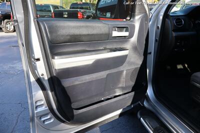 2015 Toyota Tundra SR5   - Photo 13 - Roswell, GA 30075