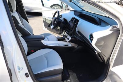 2017 Toyota Prius Four   - Photo 24 - Roswell, GA 30075